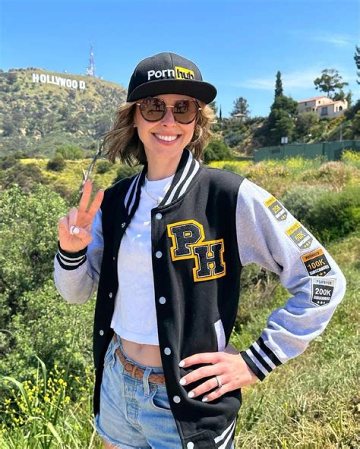 Serenity Cox Net Worth 2024