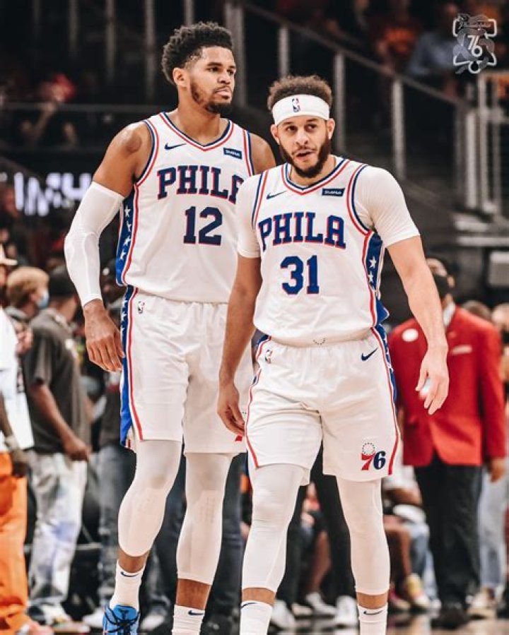 Seth Curry and Tobias Harris powers the 76ers to Game 7