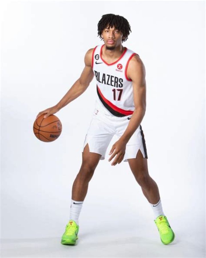 Shaedon Sharpe Bio: Family, Girlfriend, NBA Contracts & Net Worth!
