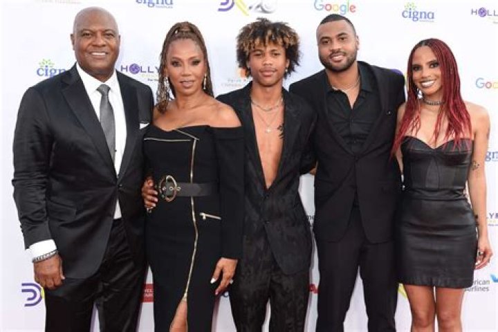 ‘She Decided to Attack Holly Robinson Peete’: Folks Race to Holly Robinson Peete’s Defense After Comedian Sarah Silverman Tried to Call Her Out for Not Chastising Kanye West More Harshly Over Comment He Made About Jews