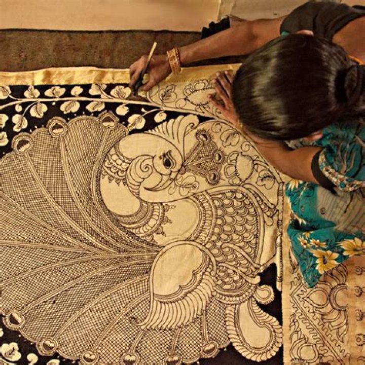 Shilpa Shetty Kundra wears custom hand-painted kalamkari saree; all you need to know about her look
