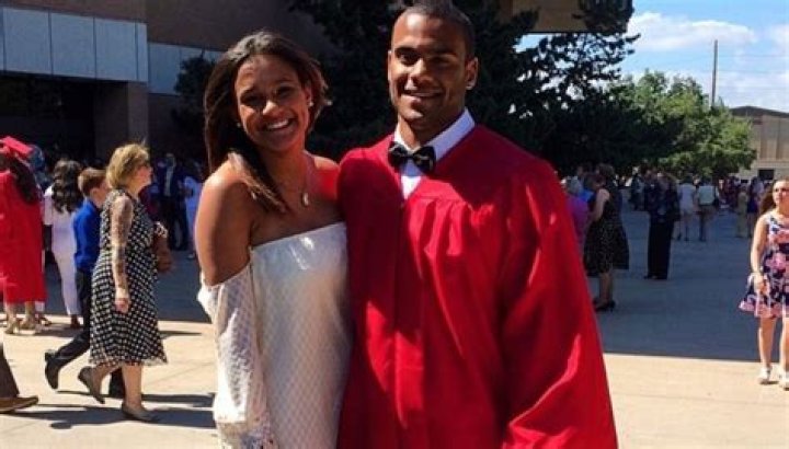 Solomon Thomas Sister Ella Is His Inspiration