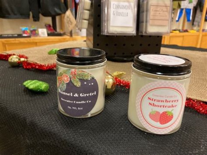 St. Ambrose freshman not only majors in business, she makes and sells candles