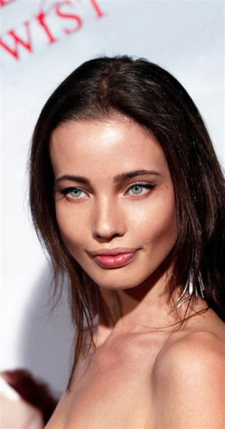 Stephanie Corneliussen Raising Baby With Her Secret Husband
