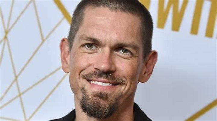 Steve Howey’s Net Worth and His Earnings