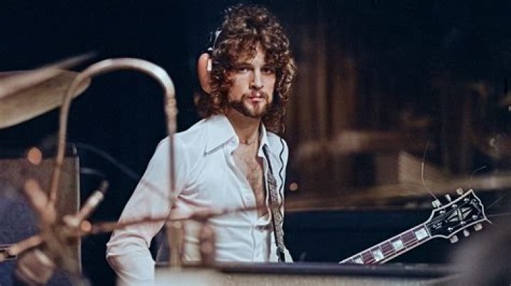 Stevie Nicks On Joining Fleetwood Mac & Breaking Up With Lindsey Buckingham
