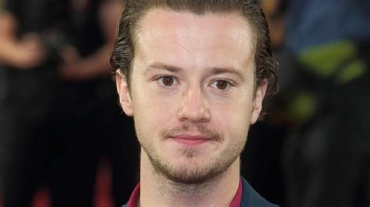 Stranger Things star Joseph Quinn detained at airport before being recognized as Eddie Munson