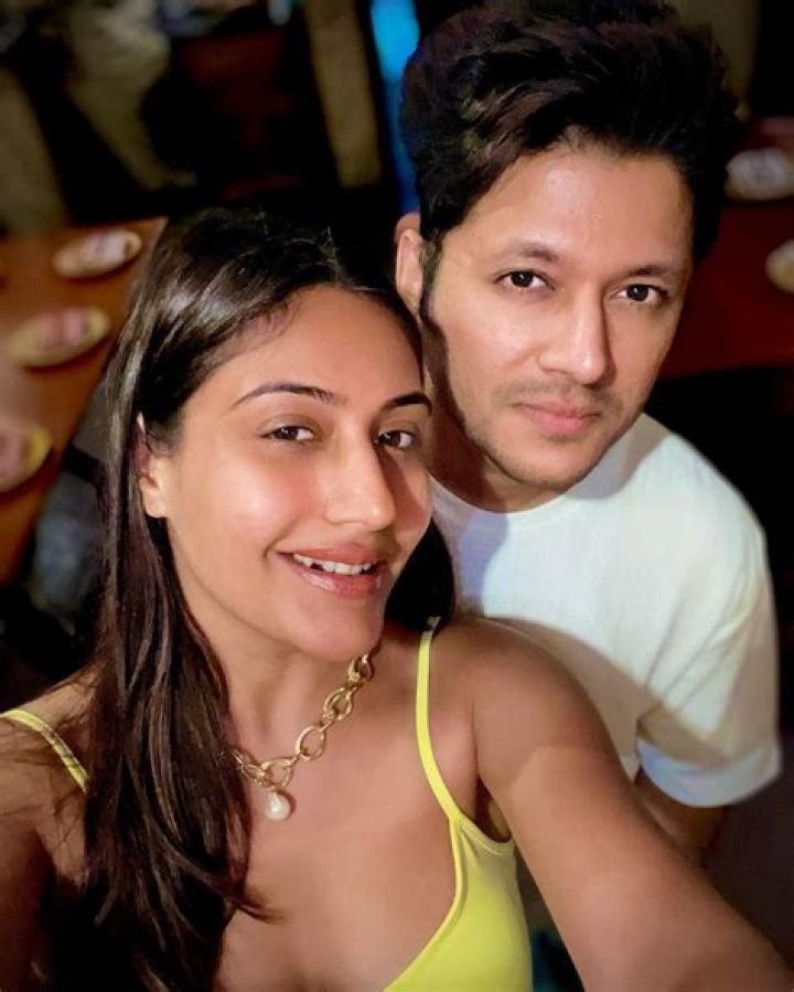 Surbhi Chandna-Karan Sharma are all smiles as they step out for their last date night before marriage; Watch