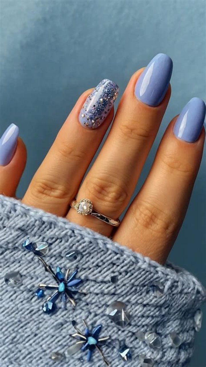 Sweater Nails: Easy At-Home DIY