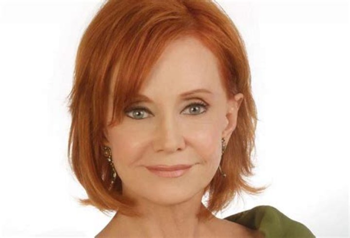 
Swoosie Kurtz Bio, Net worth, Height, Weight, Boyfriend, Dating, Affair, Married, Ethnicity, Nationality, Fact, Birthday & Career