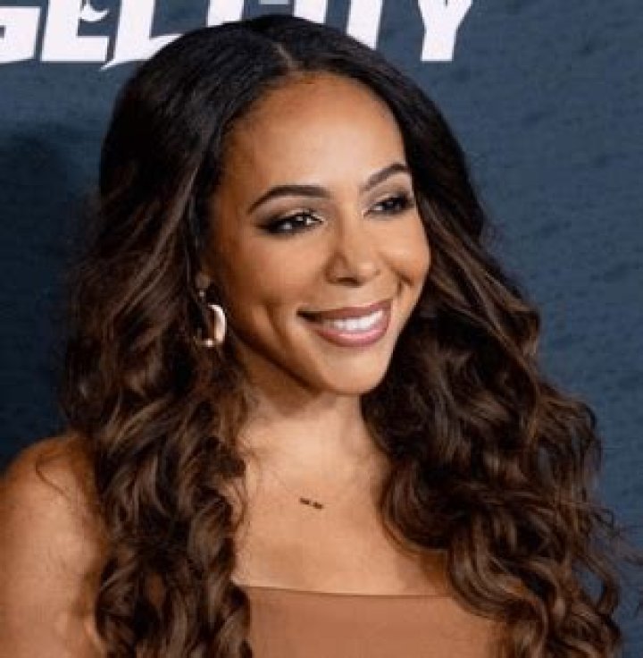 Sydney Leroux: New Relation After Divorce, Bio, Wiki, Age, Career, Pet Dog and More