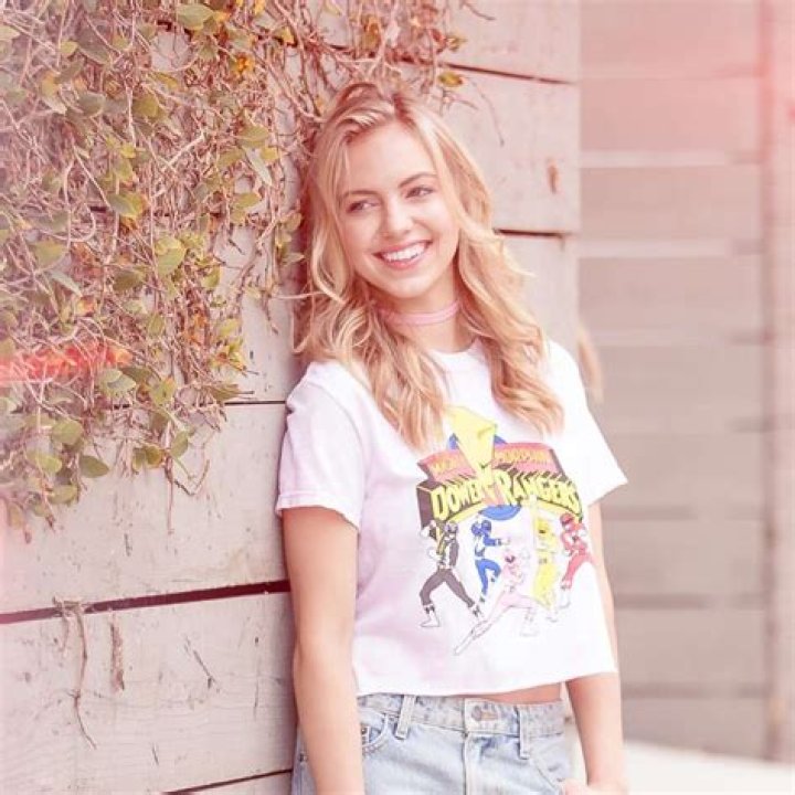 
Sydney Scotia Age, Height, Net Worth, Affairs, Boyfriend, Bio & Wiki