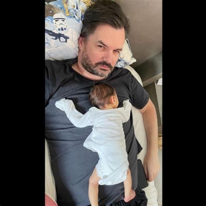 Tasie Lawrence Husband, Age, Jim Jefferies Wife, Kids, Net Worth