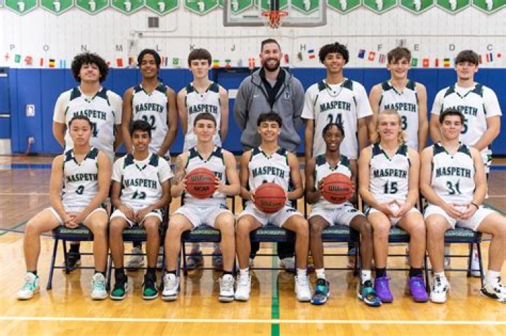 Teams gather for Western Big 6 Boys Basketball banquet