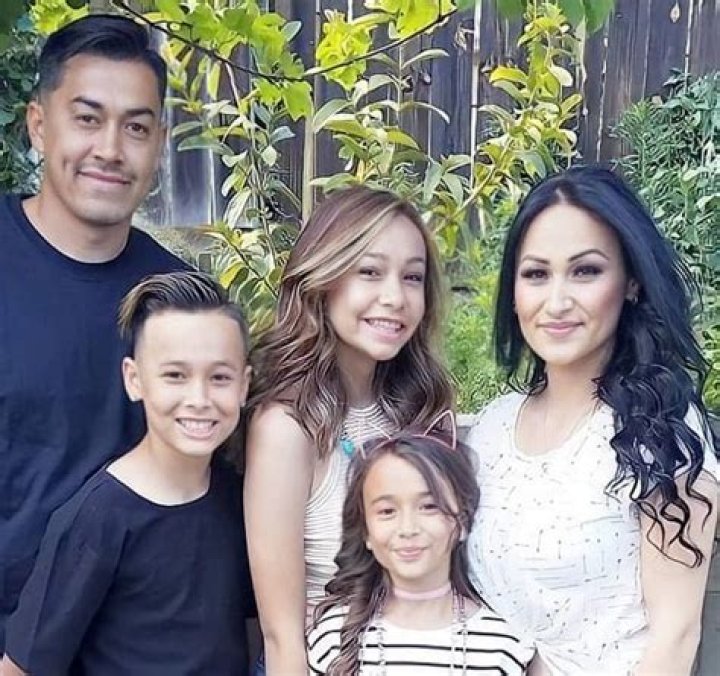 Tessa Alesia’s Fame at Young Age, Parents and Siblings