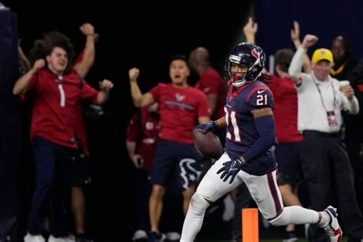 Texans’ C.J. Stroud and Packers’ Jordan Love have dazzling playoff debuts