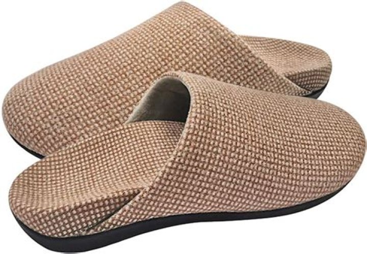 The 8 Best Slippers For Plantar Fasciitis
