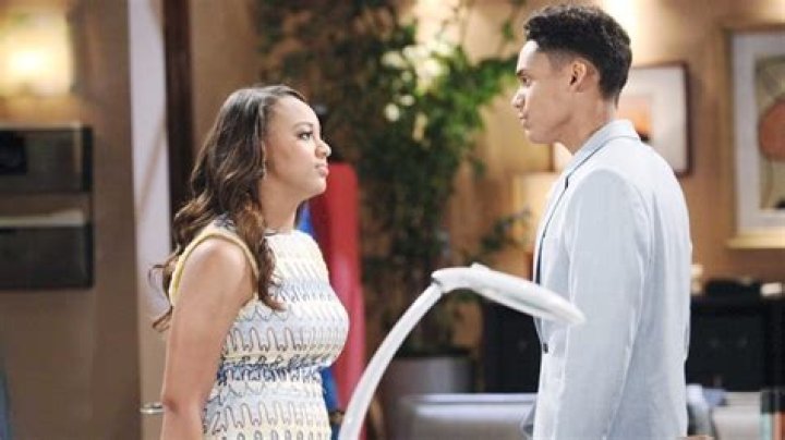 The Bold and the Beautiful spoilers: Xander does damage control, Steffy see Lope kissing, Ridge wants to hire Zoe?