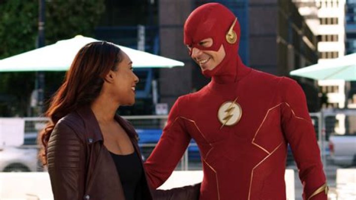 The Flash Showrunner Teases Resolution to Common Question About STAR Labs Roof