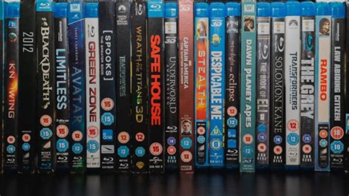 The Hilarious Detail You Never Noticed About Futurama's Blu-Rays And DVDs
