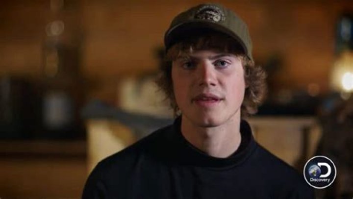 The Last Alaskans exclusive preview: Charlie is on the trail of a wolf pack