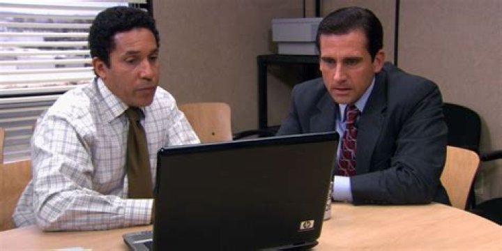The Office's Oscar Nunez Wishes He Had A Zanier Part (But Understands The Need For Normal Characters)