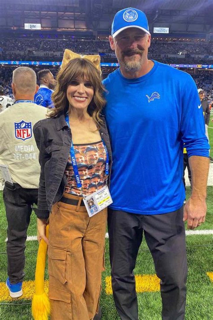 The Untold Story About Holly Campbell, Dan Campbell’s Wife, That We Know