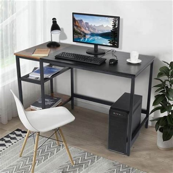Things to Consider While Choosing a Computer Desk