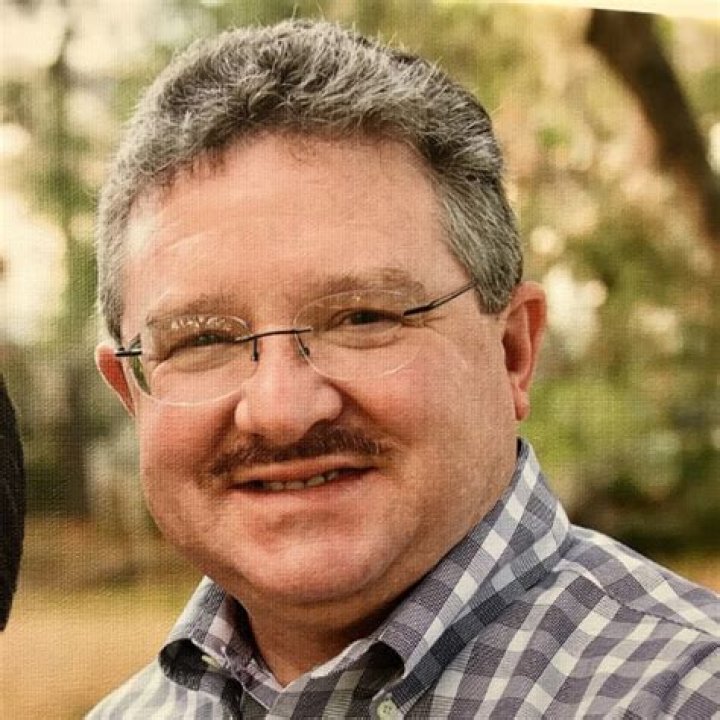 
Thomas Mills
Net Worth
