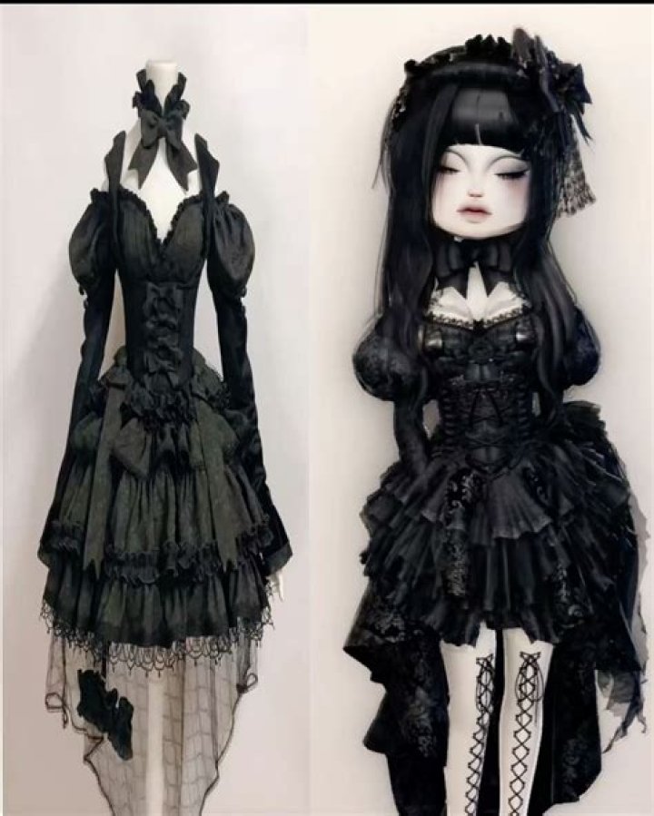 Trad Goth Outfit: Dress To Impress With Timeless Elegance