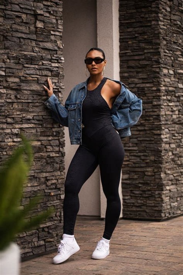 ‘U Know We Ain’t Looking at That Suit’: Evelyn Lozada’s Workout Video Derails When Fans Focus More on Her Curves than Her Attire