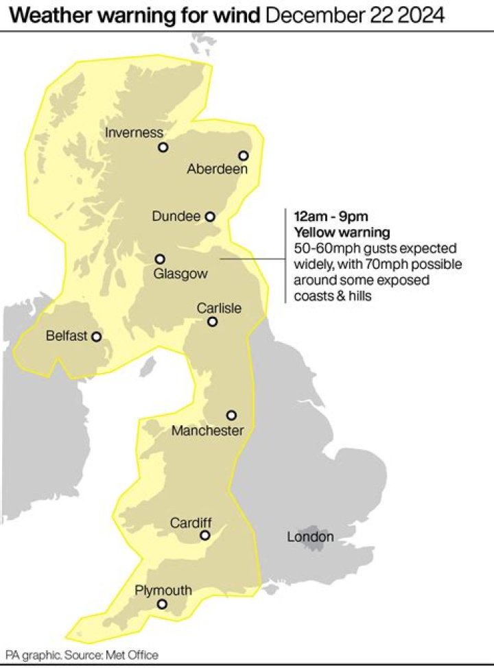 UK weather: Storm Pia to blast Britain with 80mph winds as Met Office warns of Christmas travel chaos