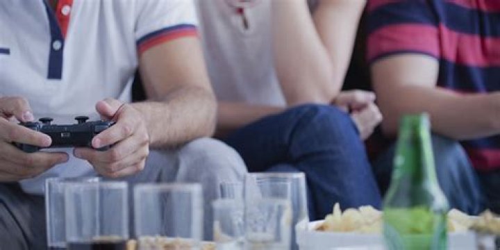 Uncommon Drinking Games - AskMen
