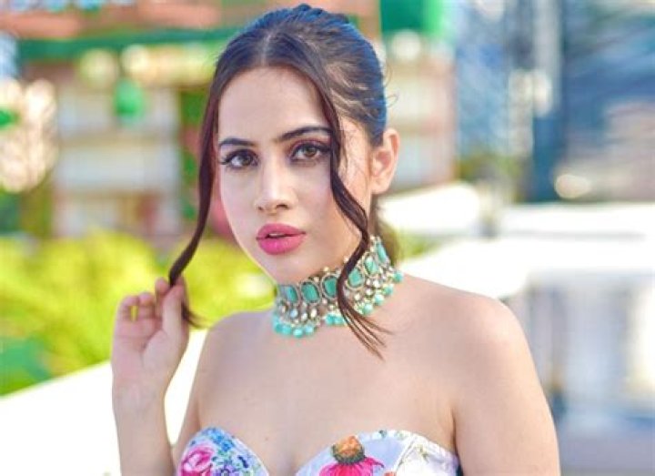 Urfi Javed says she received rape, death threats from 'so-called dharm ke rakshak' for recreating a Bhool Bhulaiyaa look