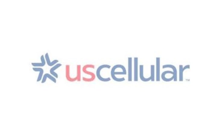 UScellular supports YWCA with donation