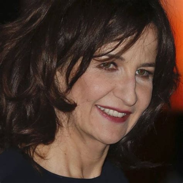 Valerie Lemercier Jeune: 