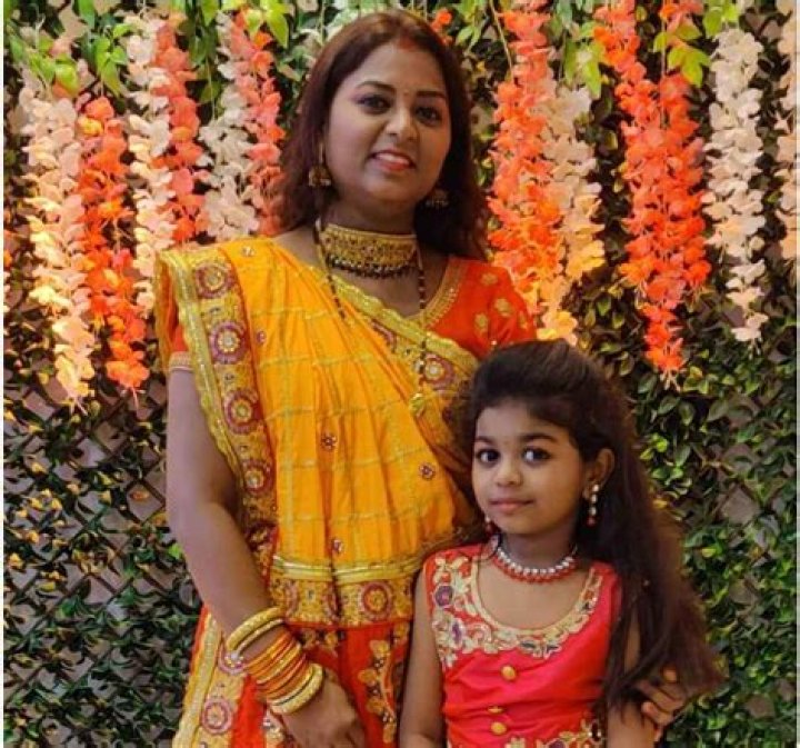 Varsha Solanki Biography, Age, Wiki, Income, Net Worth 2023, Husband, Daughter