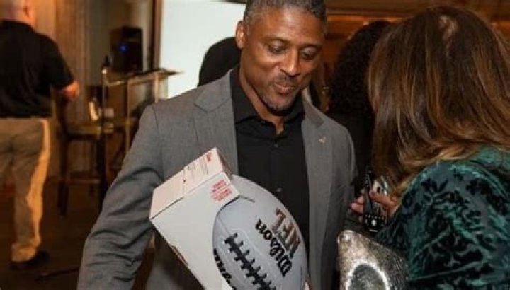 Warrick Dunn Wife: Is He Married Or Still Single? Relationship Details