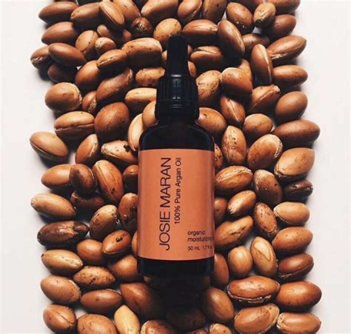 What's The Difference Between Shea & Argan Oil? What 14 Types Of Beauty Oil Can Do For Your Skin & Hair