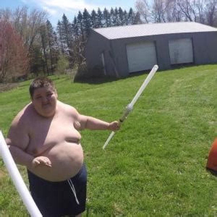What's wrong with Airsoftfatty? Age, Weight, Mom, Net Worth, Wiki