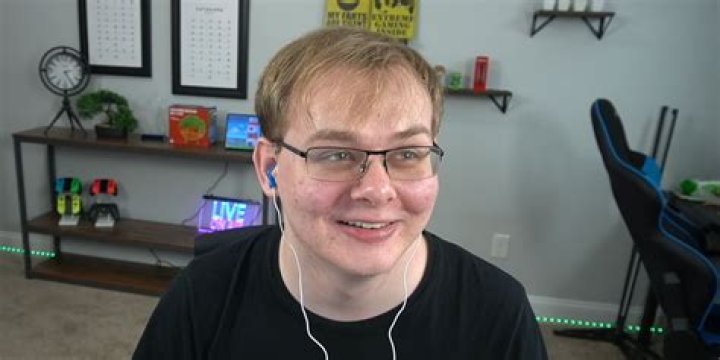 What Happened To Callmecarson?