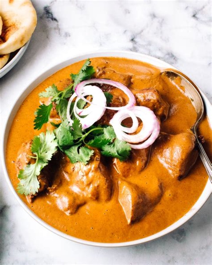 What’s better butter chicken or chicken korma?