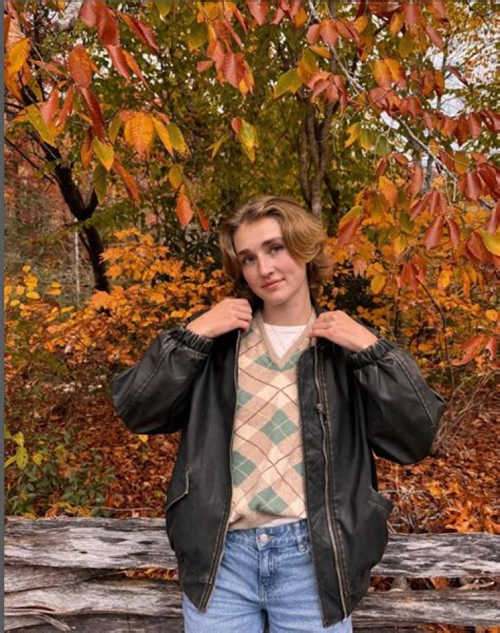 Whitney Hanson (Author) Wiki, Biography, Age, Boyfriend, Family, Facts and More