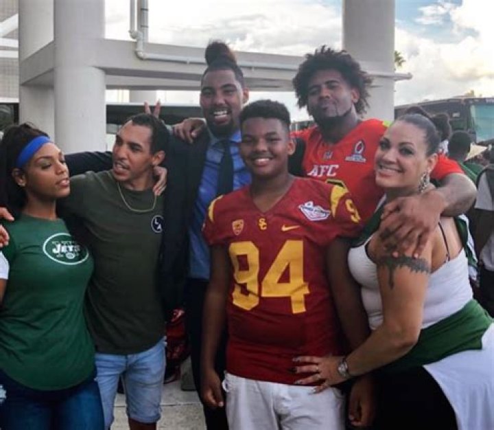 Who Are Aviva Russek And Clenon Williams, Leonard Williams Parents?