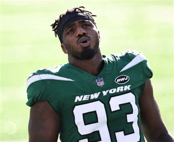 Who Are Tarell Basham Parents? Meet His Mother Glenda Basham And Father