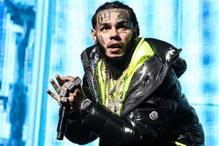 Who are the richest rappers in 2021? Is 6ix9ine one of them?