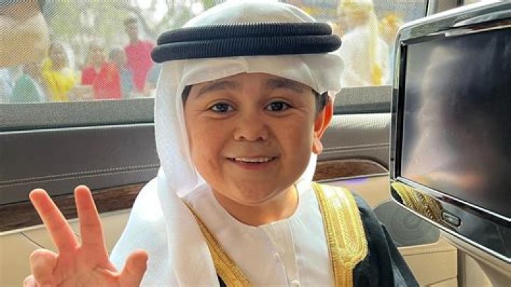 Who is Abdu Rozik and what is his net worth?