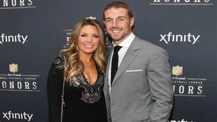 Who is Alex Smith Wife? Know All About Elizabeth Barry
