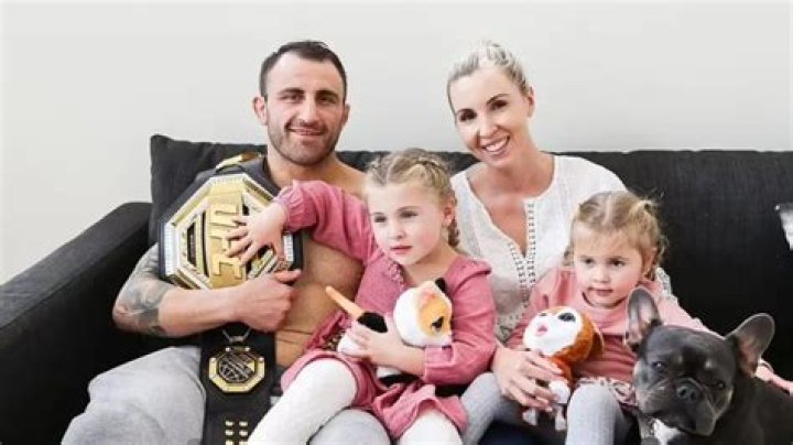 Who is Alexander Volkanovski Wife? Know all about Emma Volkanovski