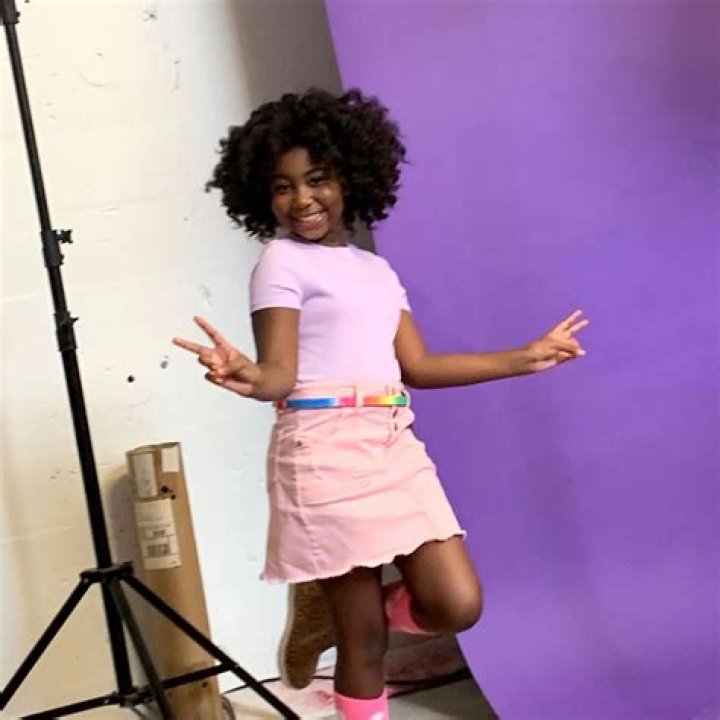 Who is Celina Smith ? (Instagram Star) Wiki, Biography, Age, Boyfriend, Family, Facts and More